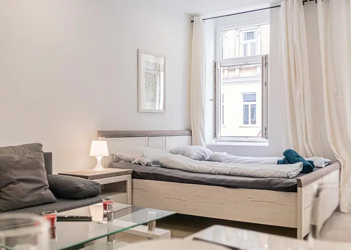 Cheerful Favoriten Near U1 Reumannplatz Apartman Bécs